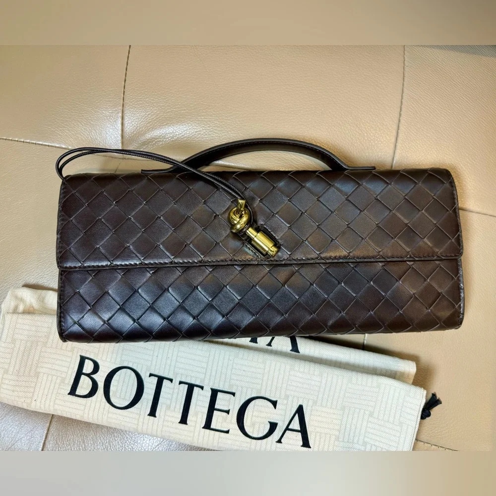 Sold ❌Bottega Veneta Andiamo Clutch - Picture 2 of 10